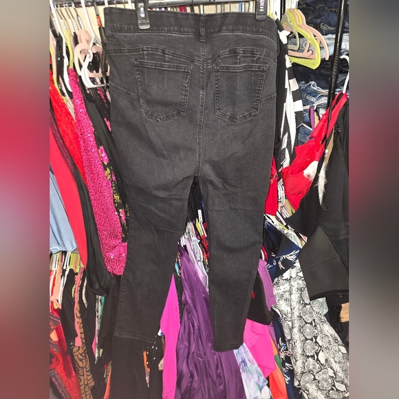 🍁🍂Torrid bombshell jeans size 18R - Picture 6 of 6